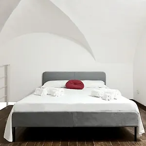 https://la-corte.catania-hotels.net